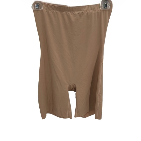 Assets by Spanx Shapewear Shorts Womens Shaping High Waist Beige sz large NWOT - Picture 2 of 6